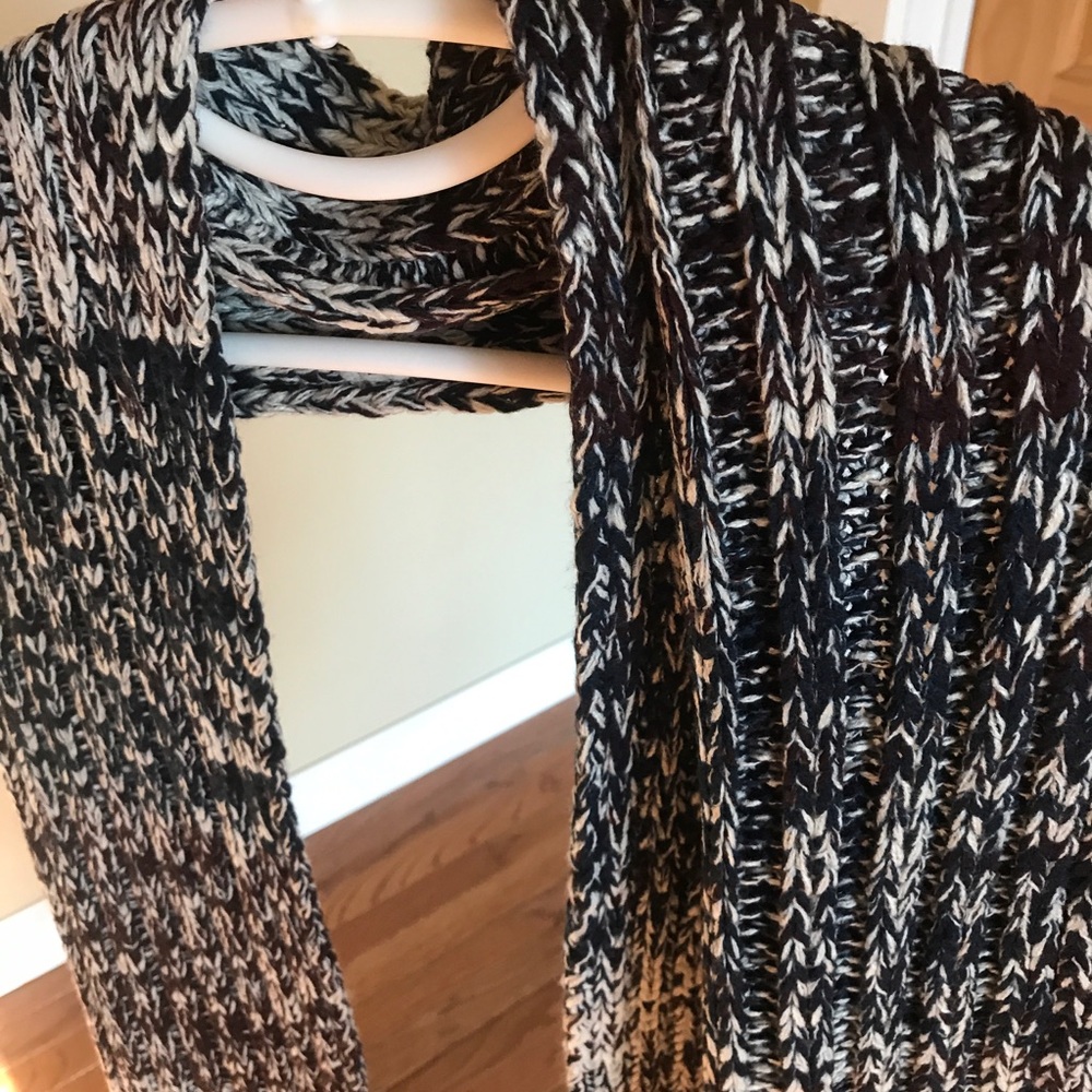 🔴🔴RED DOT🔴🔴 William Rast scarf - Picture 3 of 4